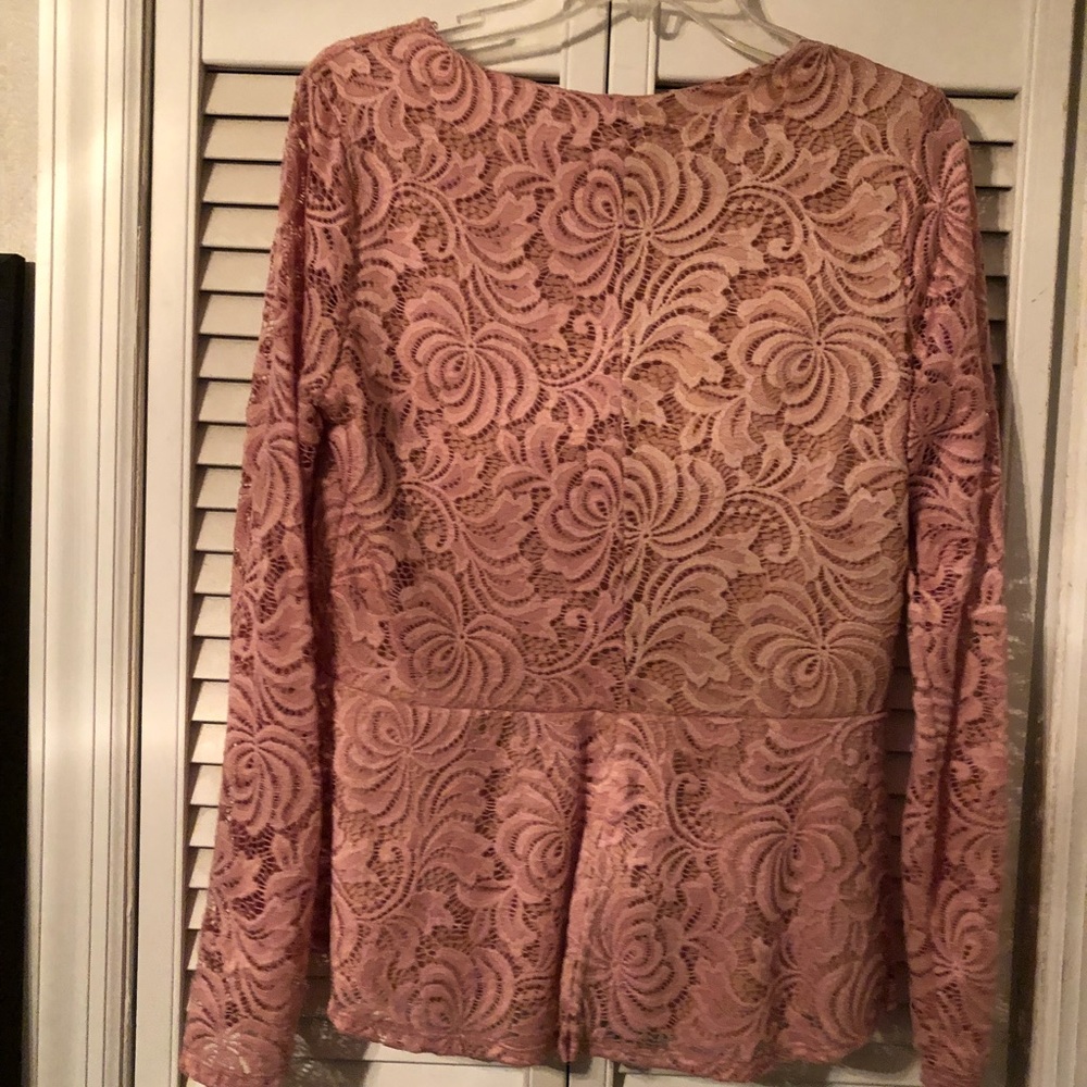 Lace top - Picture 3 of 4